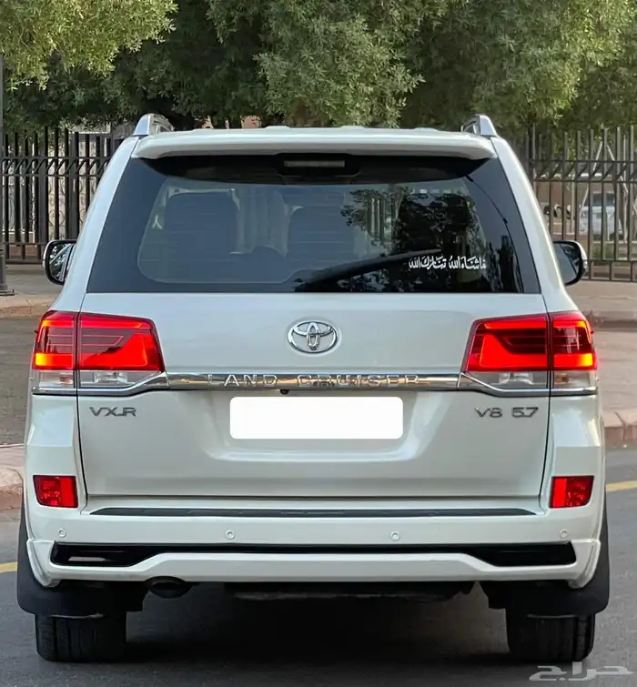 تويوتا لاندكروزر VXR 2016 فل سعودي 7