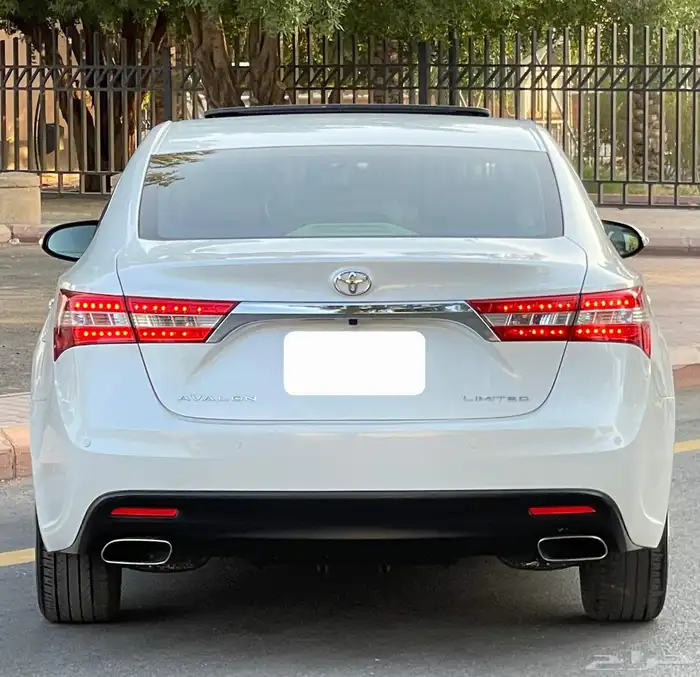 تويوتا افالون 2015Lmit فل سعودي 4