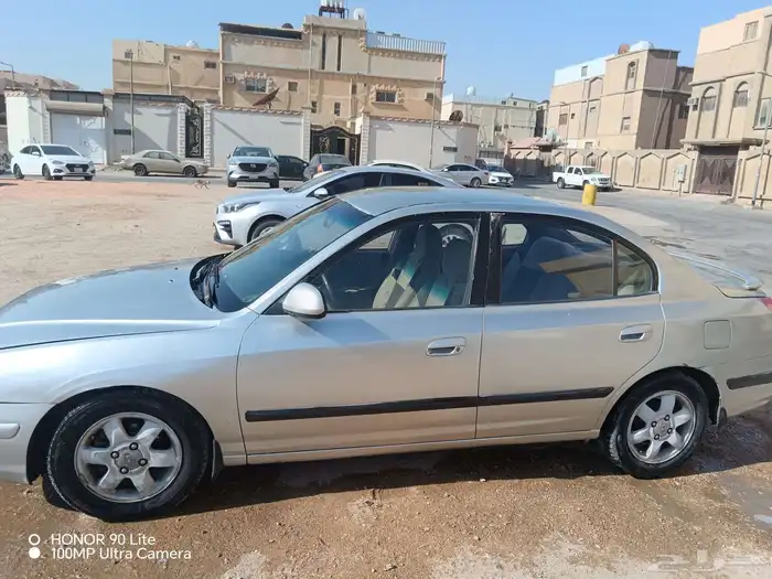 سيارة الانترا موديل 2002 3