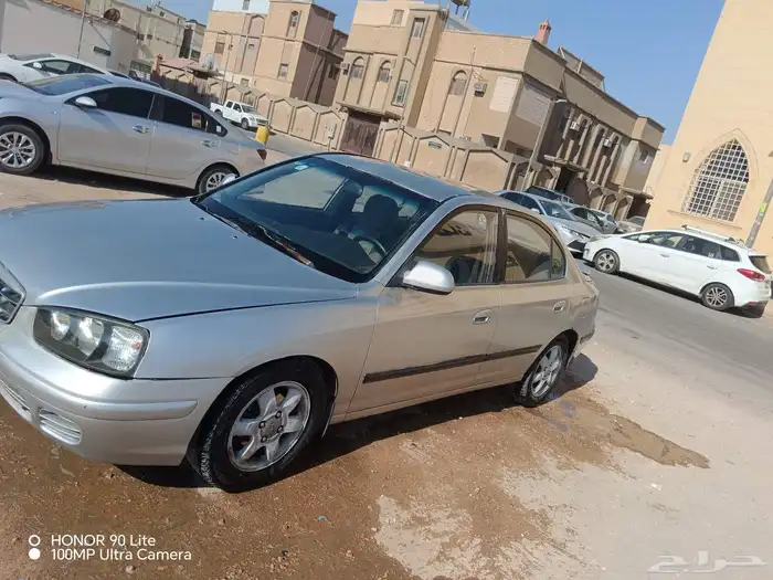 سيارة الانترا موديل 2002 4