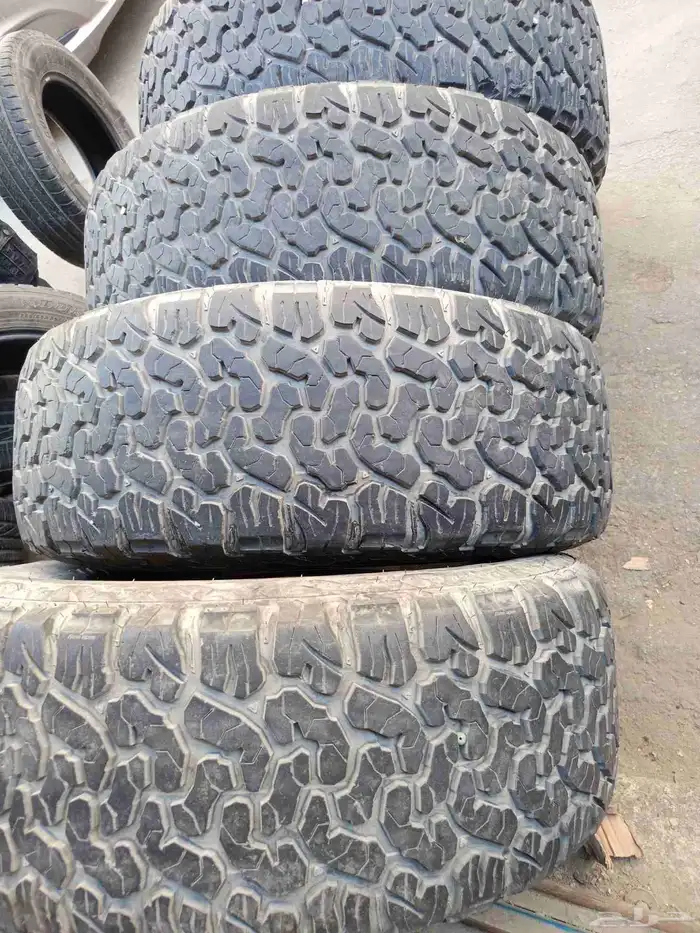 كفرات مستعمل نضيف نص حجري ودواي مقاسها 315 70 17 3