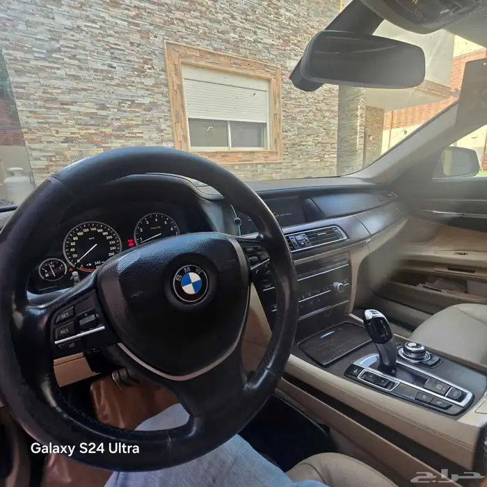 سيارة بي ام 740 2012 توين تيربو 3