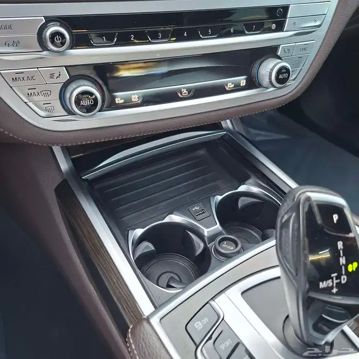 بي ام دبليوم 2021 BMW 730 Li 24
