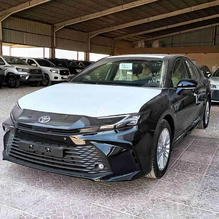 تويوتا كامرى LE موديل 2025 اصفار سعودى- نصف فل 1