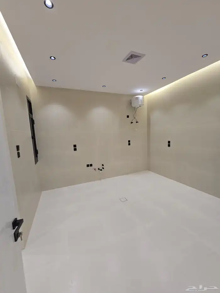 للبيع شقه ارضى 500 الف كامل خدمات 24