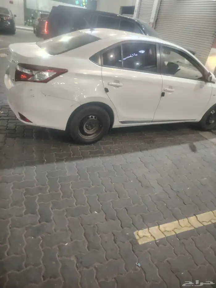 تايوتا يارس 2015 2