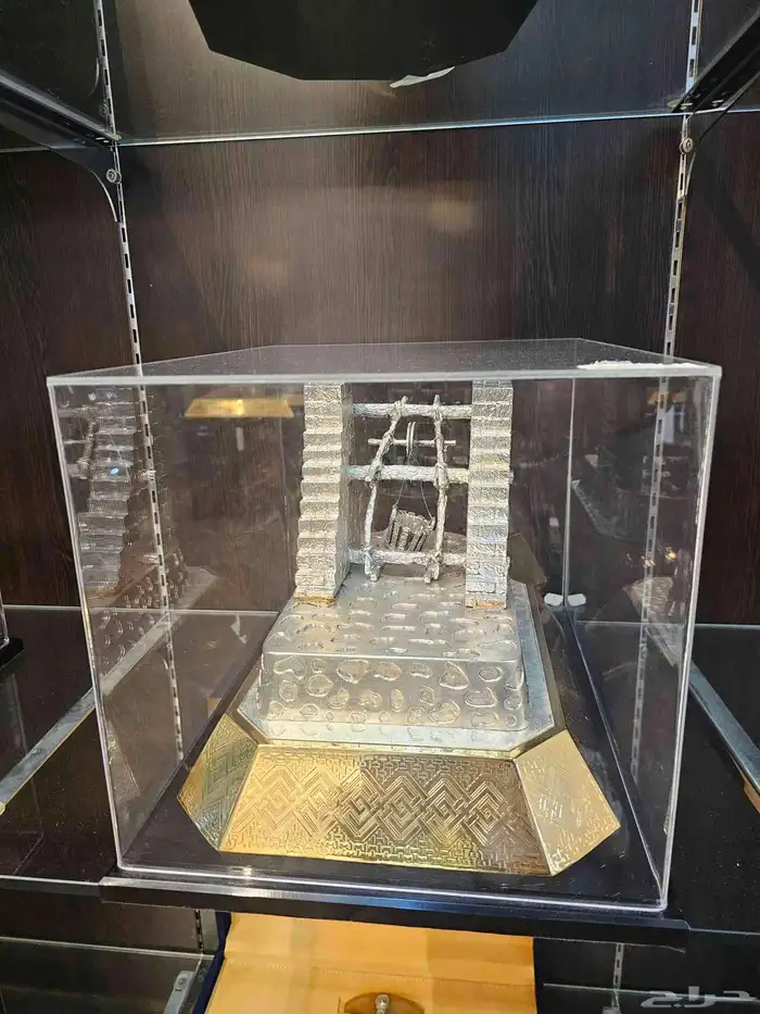 مجسمات_ذهبي هدايا فخمة مجسمات فضي _ مجسمات تراثية 4