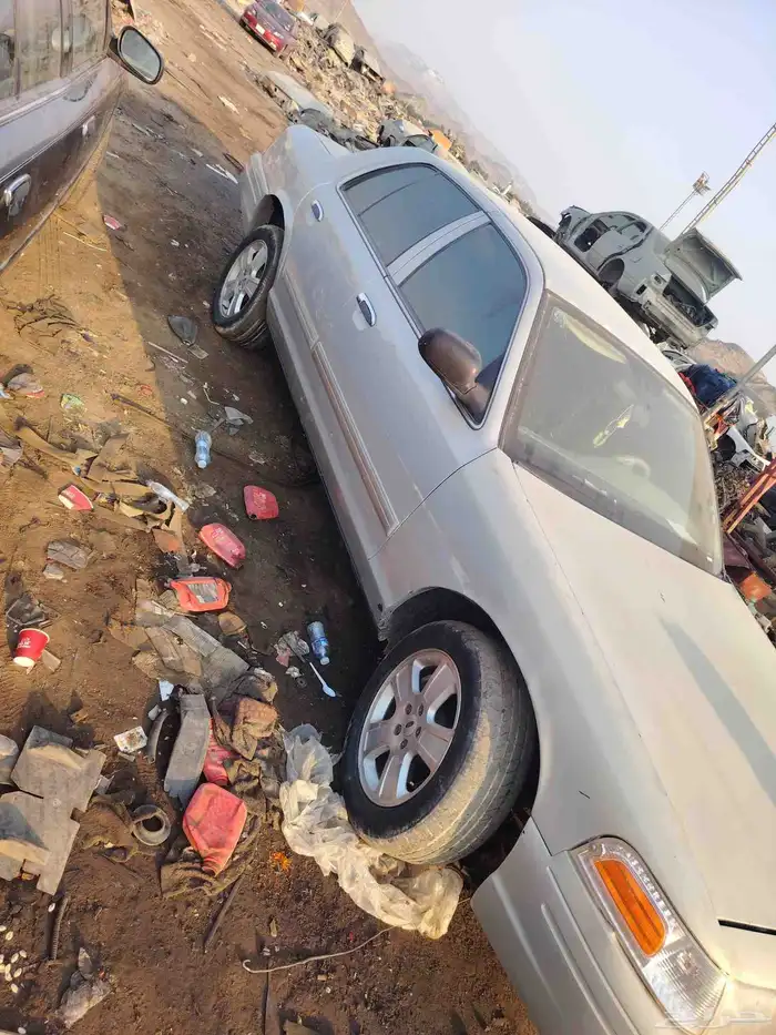 فورد فكتوريا 2012 للبيع قطع غيار فقط 1