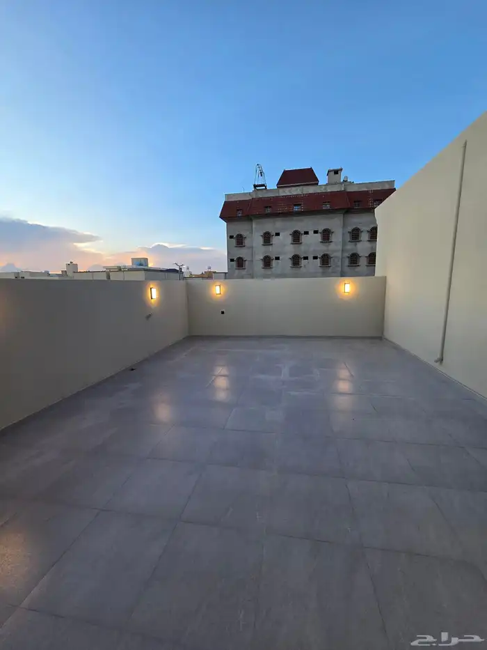 للبيع شقه ارضى 500 الف كامل خدمات 31