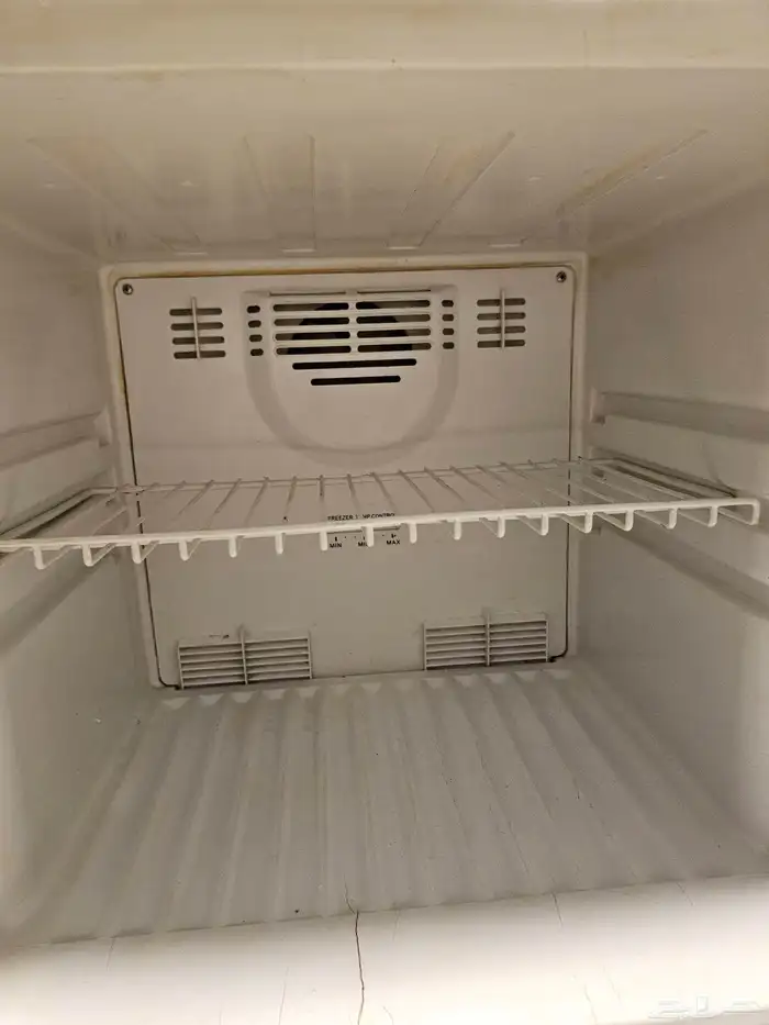 ثلاجه بحالة جيدة للبيع 1