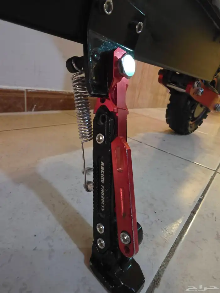 السلام عليكم سكوتر المدرعة للبيع المستخدم نظيف إسكوتر نضيفف 10