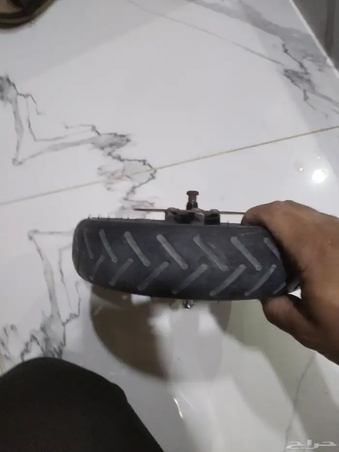 جنط سكوتر شاومي مع شاحن 36 فولت مع نور سكوتر شاومي شغال 1