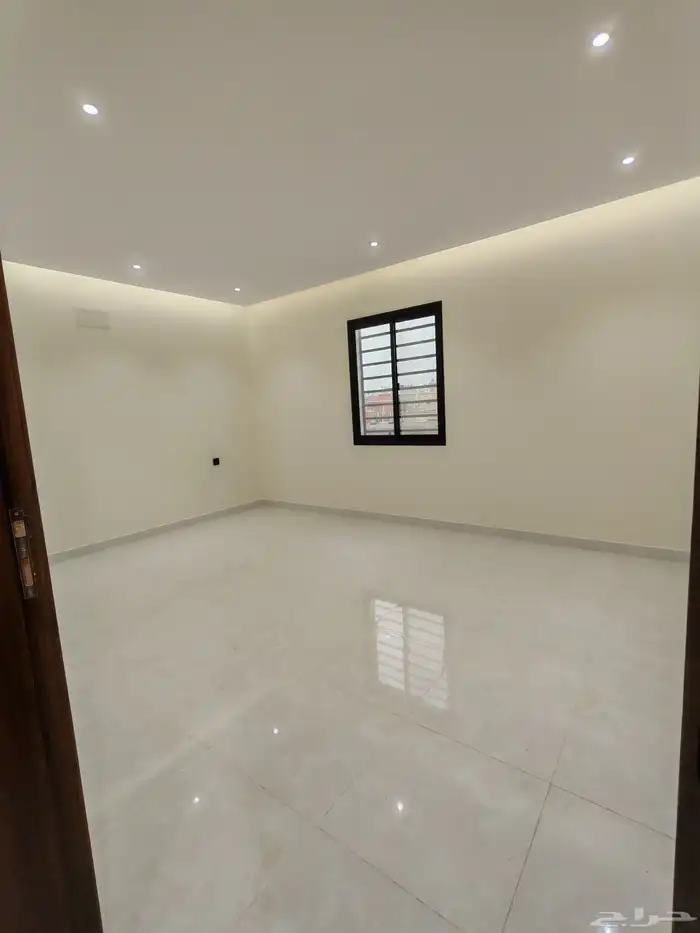 للبيع روف علوي بسعر 650 الف شمال الخميس وسط الخدمات 16