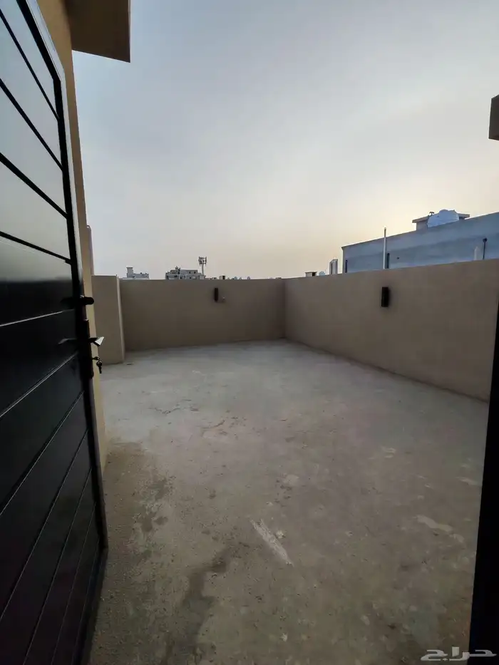 للبيع روف تشطيب vip مقابل نادي ضمك 6