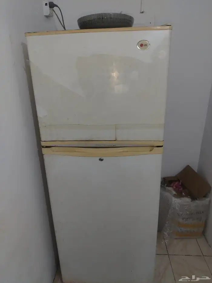 ثلاجه L. G بخار كبيره 600 ريال بخار مافيه شئ 0