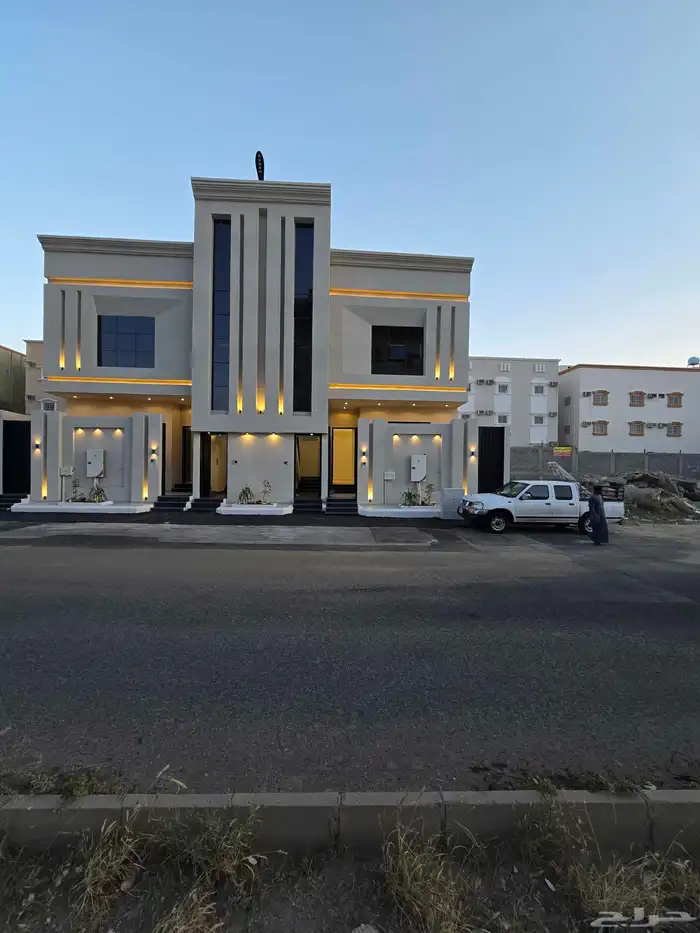 للبيع شقه ارضى 500 الف كامل خدمات 0