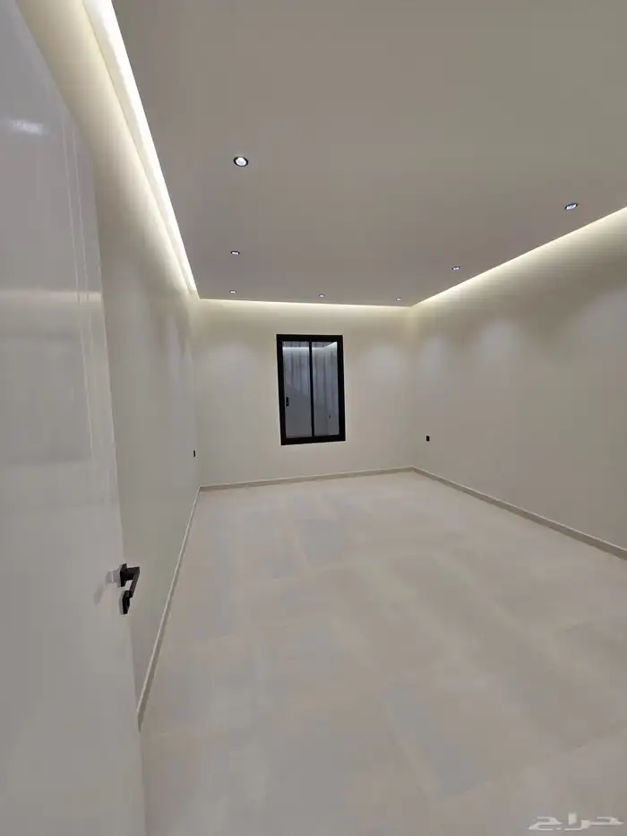 للبيع شقه ارضى 500 الف كامل خدمات 25