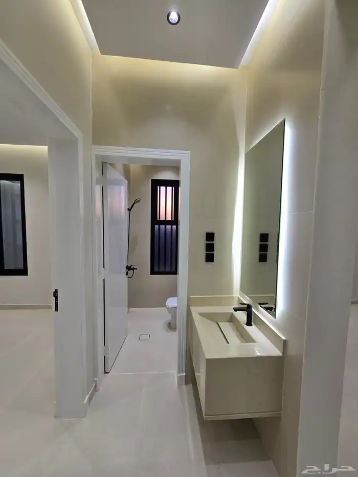 للبيع شقه ارضى 500 الف كامل خدمات 21