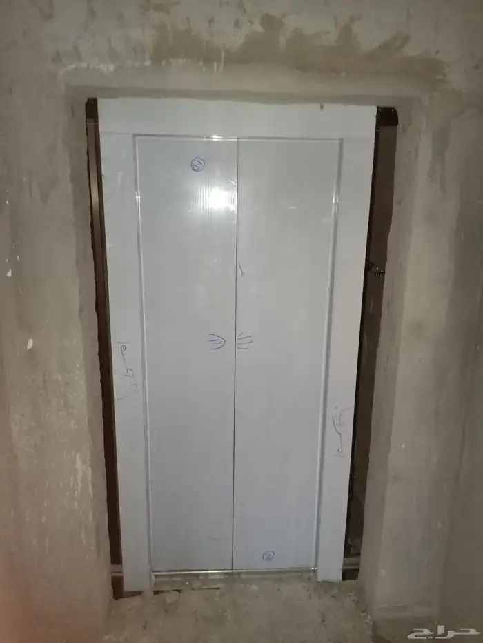 تركيبات جميع المصاعد وتصليح جميع الاعضاء للمصاعد وصيانه 0