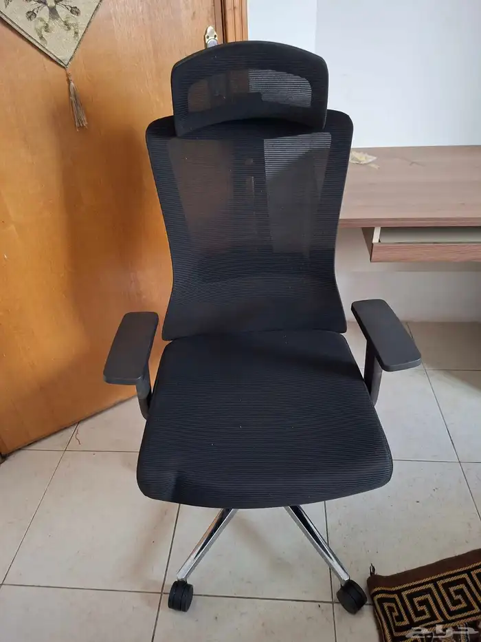 .عدد 3 مكاتب جديد عدد 4 كراسي مكتب جديد 0