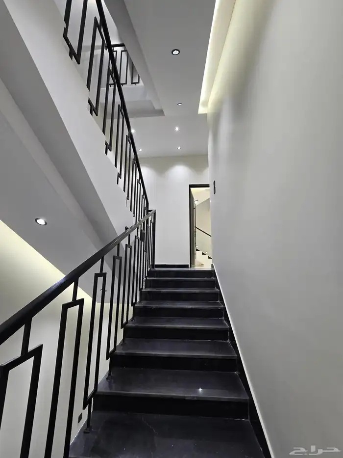 للبيع شقه ارضى 500 الف كامل خدمات 19