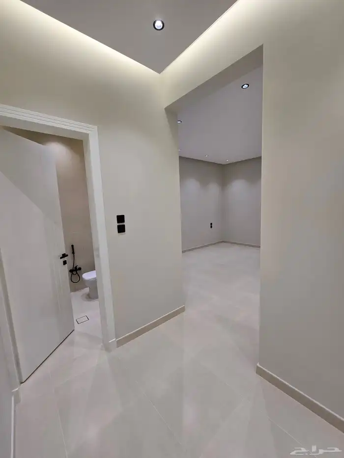 للبيع شقه ارضى 500 الف كامل خدمات 34