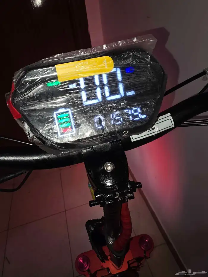 السلام عليكم سكوتر المدرعة للبيع المستخدم نظيف إسكوتر نضيفف 18