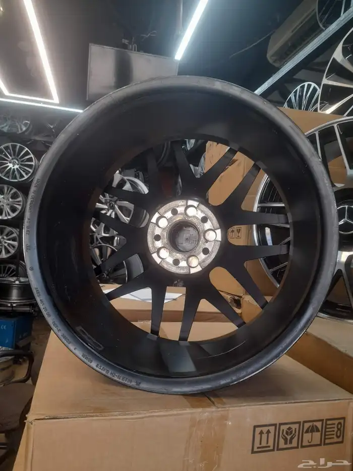 جنوط مرسيدس E63 مقاس 19 حق موديل 2020 اصلي وكاله نظيف مررره 8