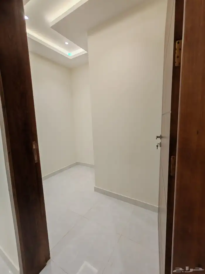 للبيع روف علوي بسعر 650 الف شمال الخميس وسط الخدمات 14