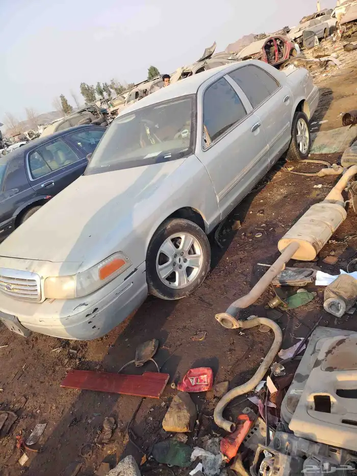 فورد فكتوريا 2012 للبيع قطع غيار فقط 2