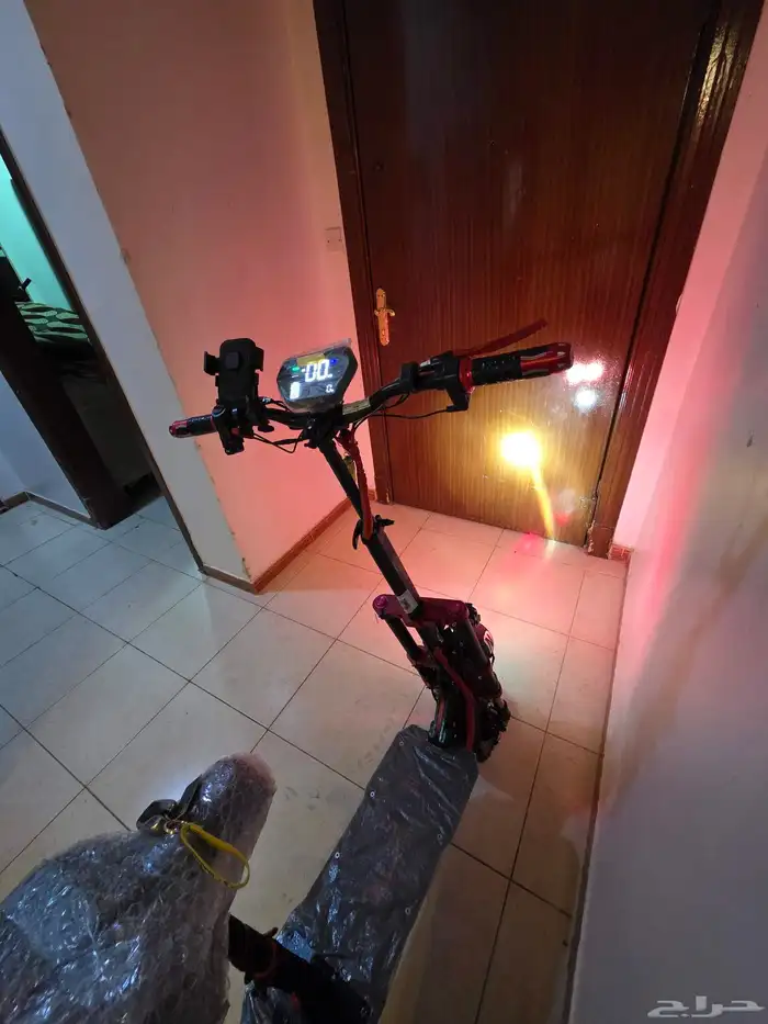 السلام عليكم سكوتر المدرعة للبيع المستخدم نظيف إسكوتر نضيفف 13