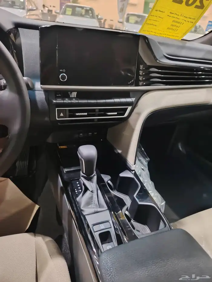 تويوتا كامري LE بنزين فتحة سقف - تشغيل بصمه - دخول ذكي 7