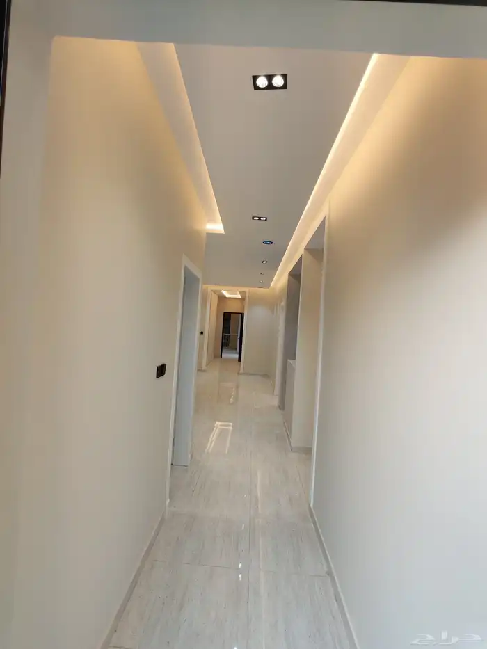 للبيع روف تشطيب vip مقابل نادي ضمك 3