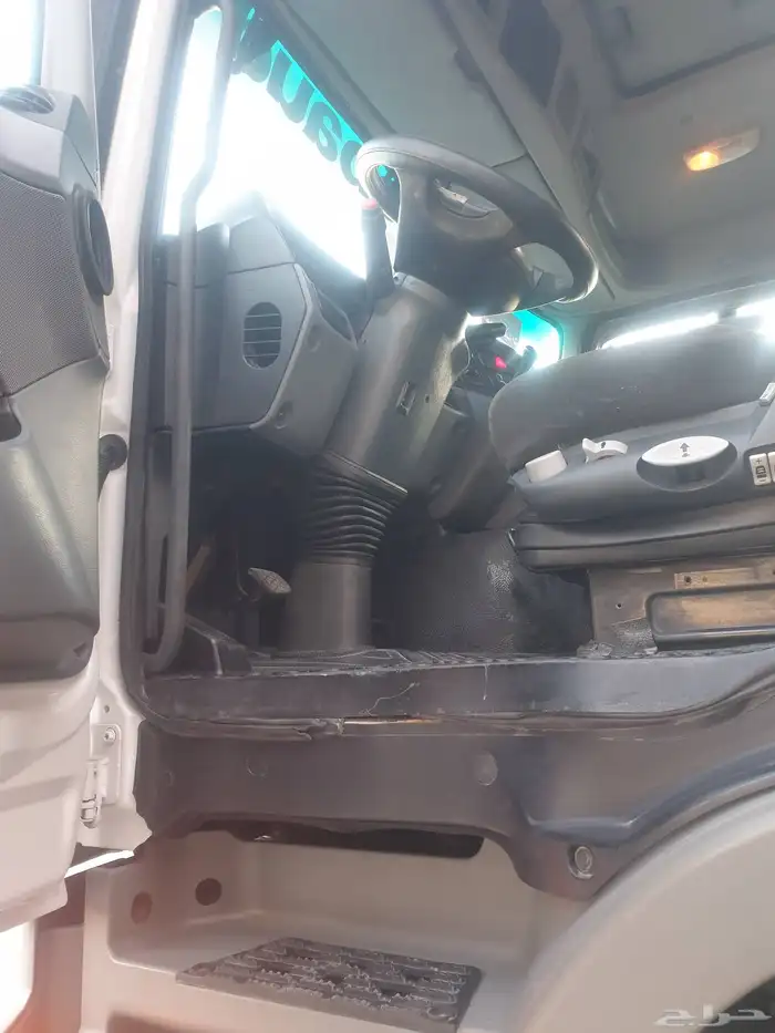 شاحنة مرسيدس موديل 2007 7