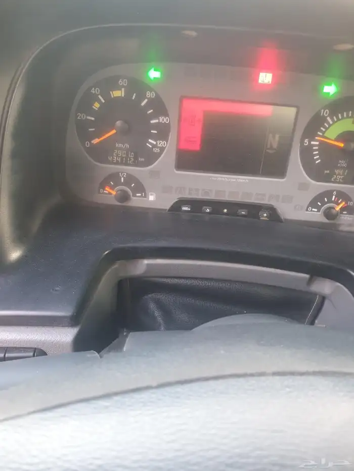 شاحنة مرسيدس موديل 2007 8