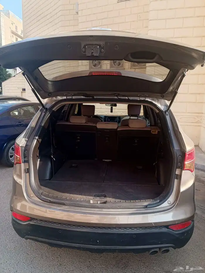 Hyundai SantaFe Model 2014 for sale 2