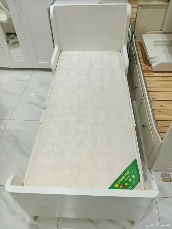 سرير ايكيا مع المرتبه 2