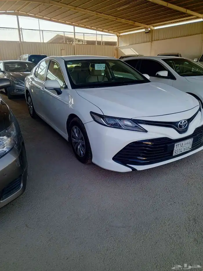 تويوتا كامري. 0