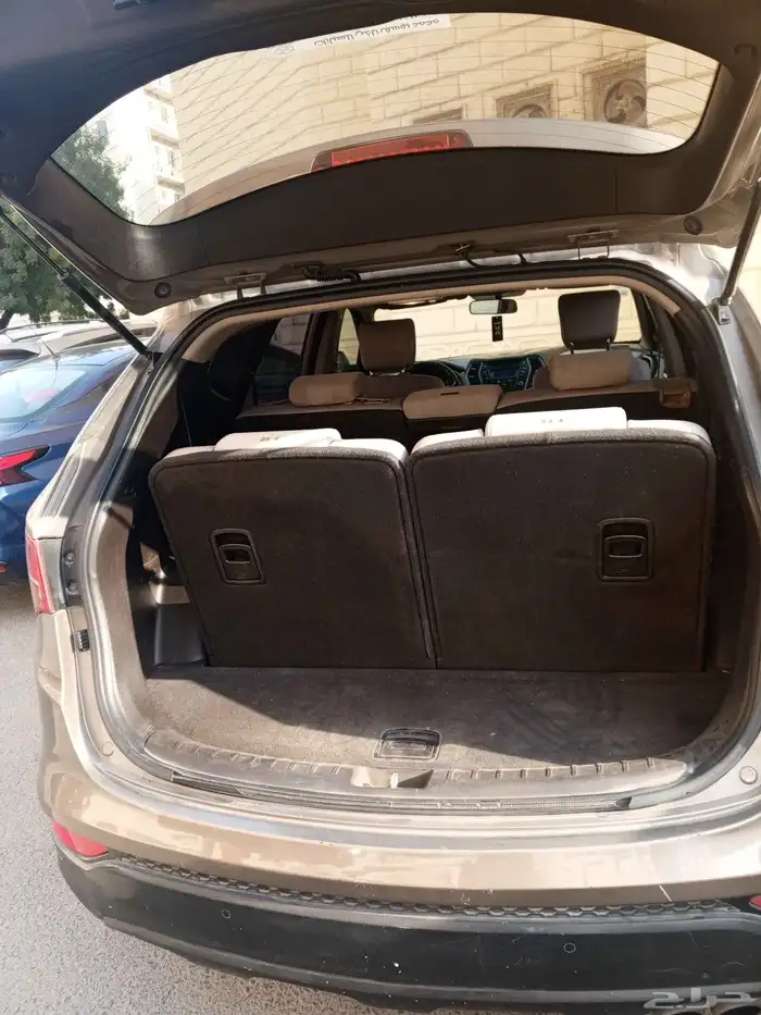 Hyundai SantaFe Model 2014 for sale 9