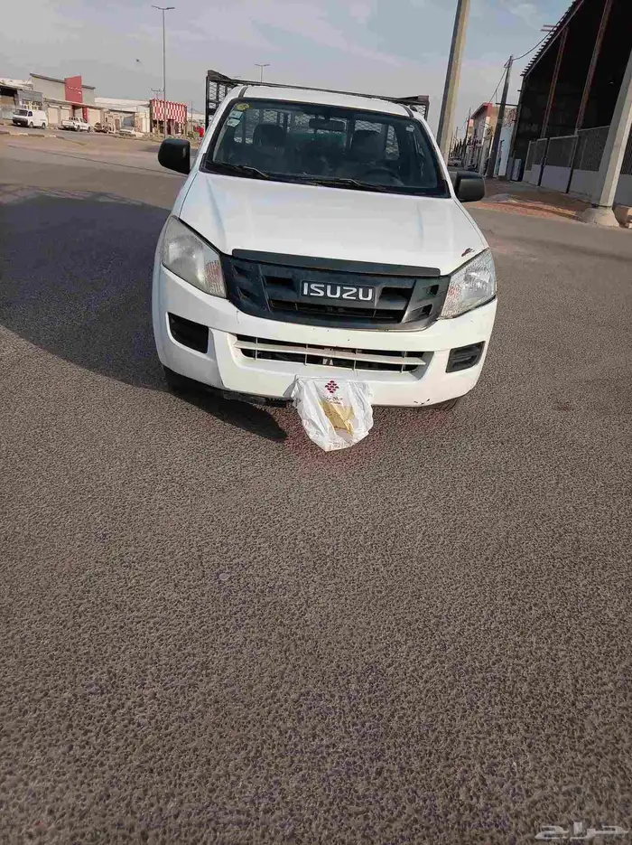 ايسوزوا 2014 مكينة كبيرة 0