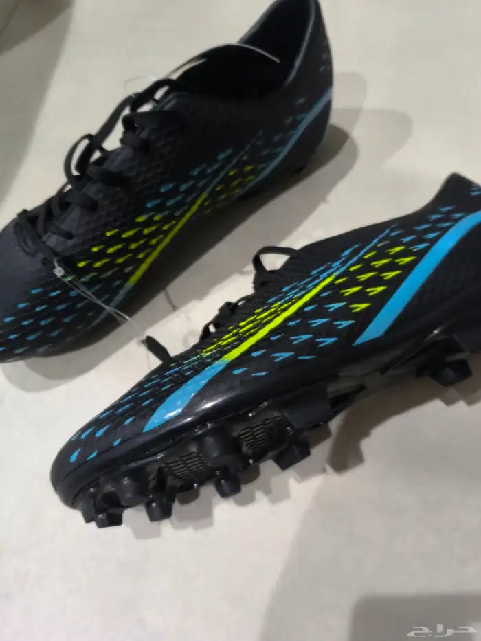 شوز رياضي جديد مقاس 41 غير مستخدم 0