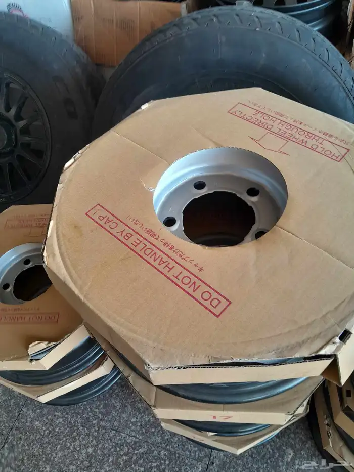 يتوفر لدينا جنوط هلل جيب اصلي وكاله 6