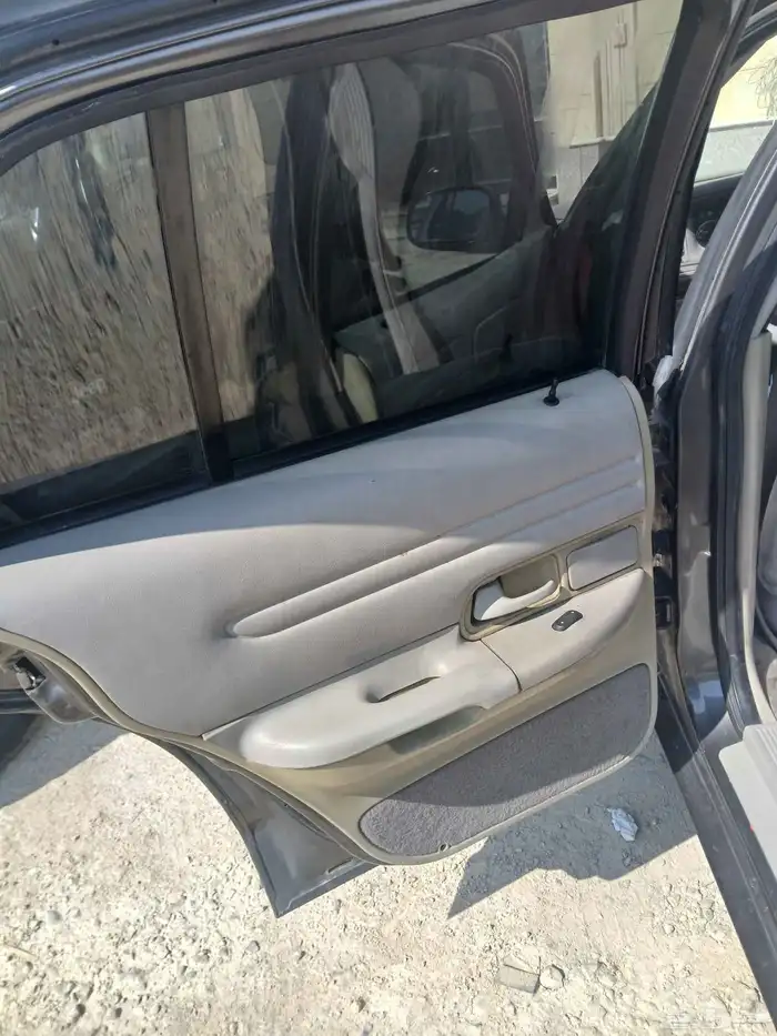 فورد كراون فكتوريا موديل2001 مدني 10