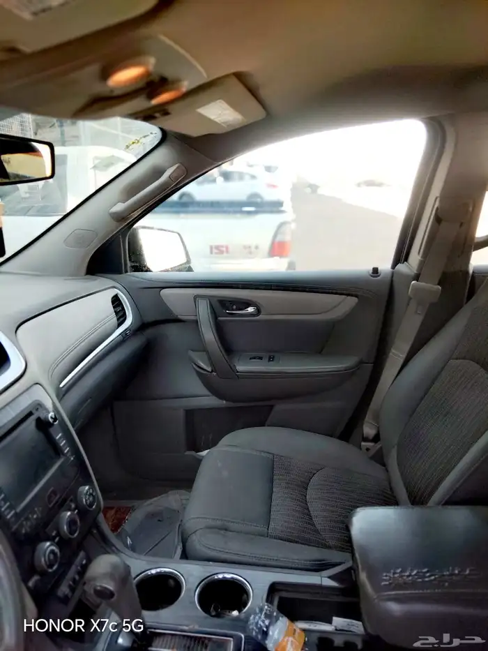 شيفرولية ترافيرس 2015 اسود 6