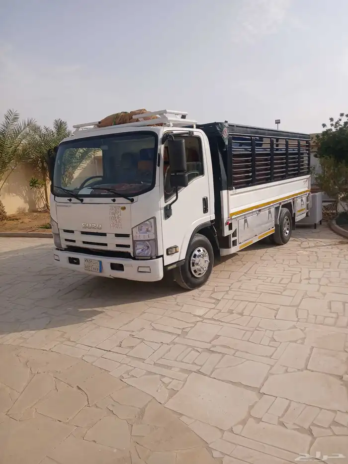 السلام عليكم ورحمة الله توجد دينا لنقل جميع الأغراض داخل وخا 0