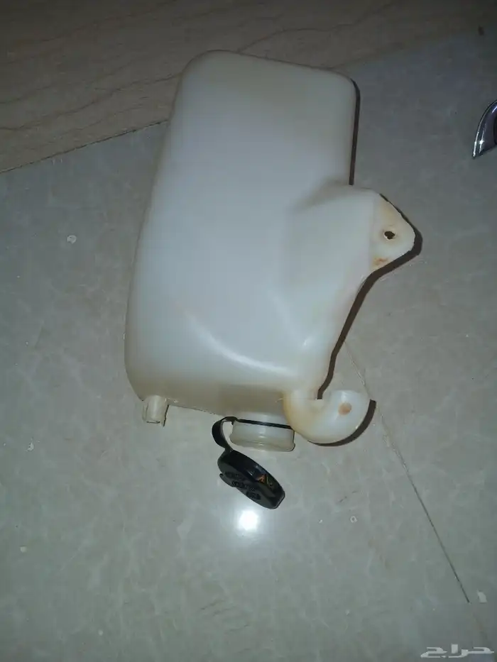 تانك ماء رديتر جمس 80 وقبل اصلي مستخدم. 3