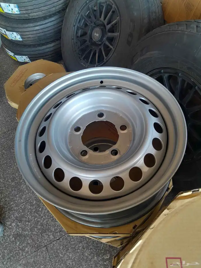 يتوفر لدينا جنوط هلل جيب اصلي وكاله 3