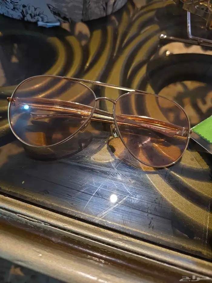 للبيع نظارة Botteca Veneta 1