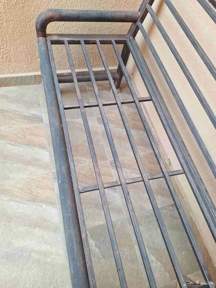 طقم جلسه خارجية. كراسي وطاولة ذات وزن ثقيل. مصبوغ وداخل فرن 5