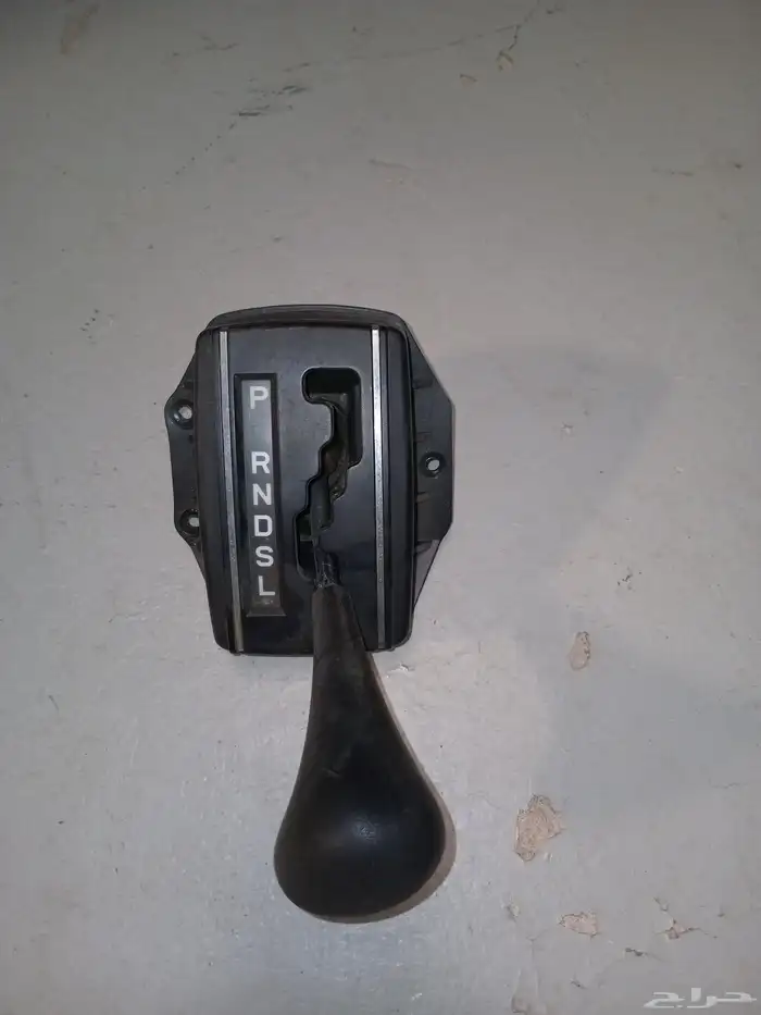 قطع اصلي وكاله لسياره مرسيدس 190 1